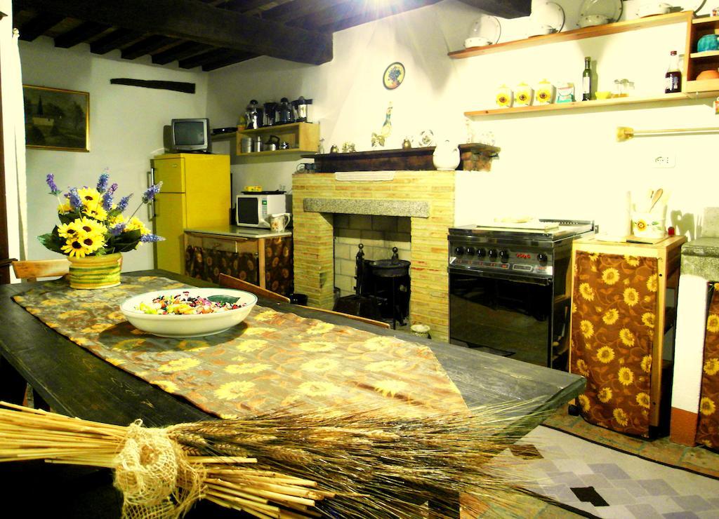 Guest House Il Borgo Di Sempronio Semproniano Pokoj fotografie