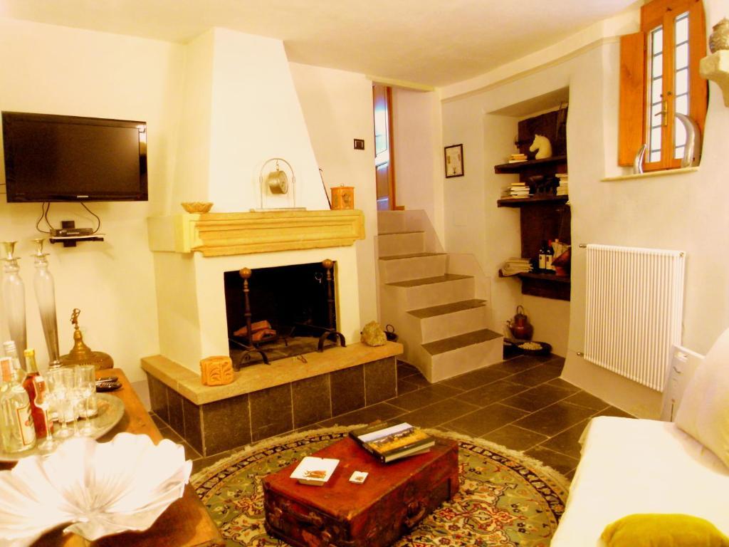 Guest House Il Borgo Di Sempronio Semproniano Pokoj fotografie
